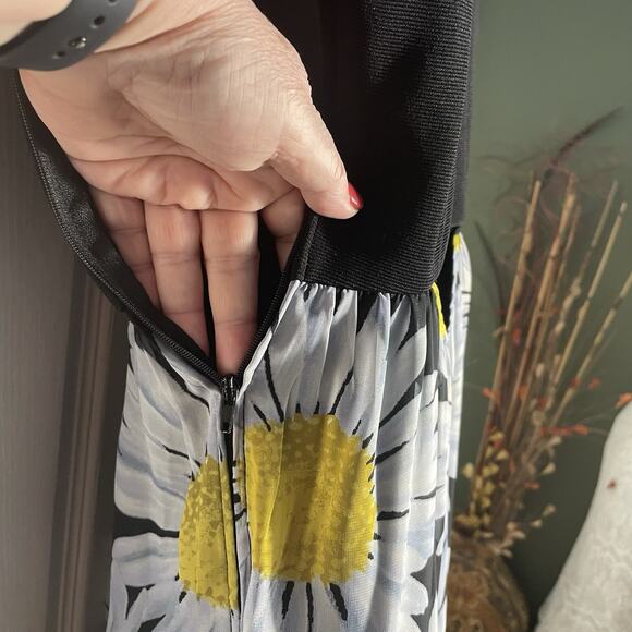 Vintage Ruby Rox Dress Women Small Black Daisies Sleeveless Flowy Maxi Cutouts - Picture 9 of 14